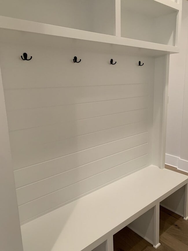 Photo - 4-Bed/2.5-Bath in Lockwood Glen!