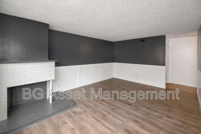 Photo - 212 Westwood St