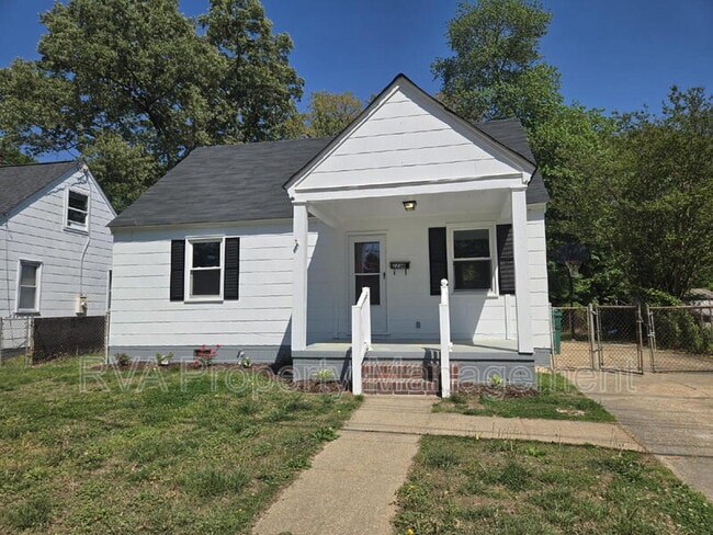 Photo - 2230 E Nine Mile Rd