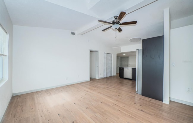 Photo - 6027 Illinois Ave