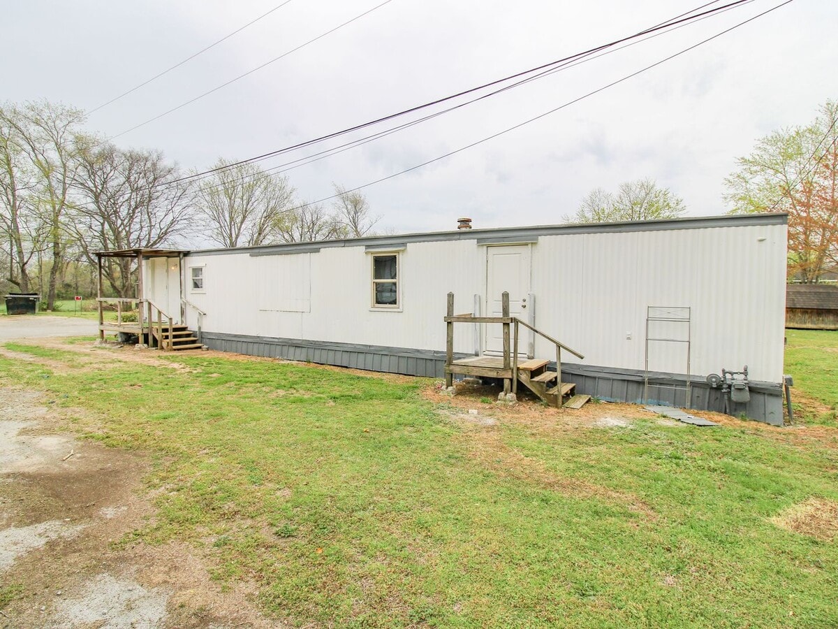Photo - Great location close to Fayetteville, TN!