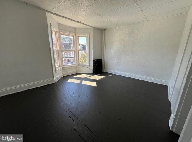 Photo - 281 W Cottage Pl