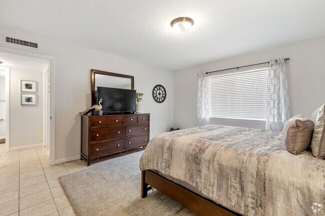 Venus - 2BR, 1BA - 925SF - Bedroom 2