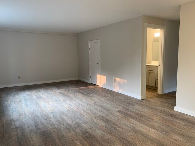 3101C Living room - Halo 11 Townhomes