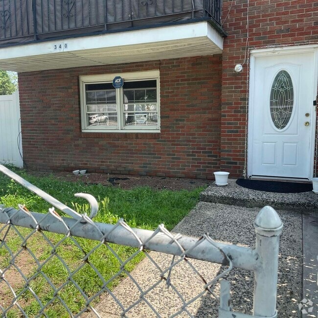 Building Photo - 340 Mercer Loop Rental