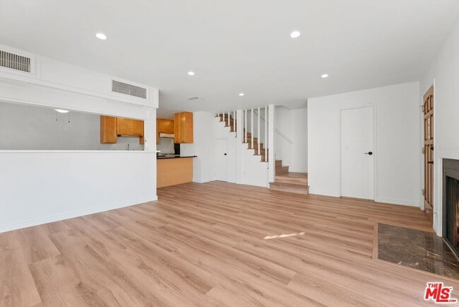 Photo - 5827 Tujunga Ave Unit 1