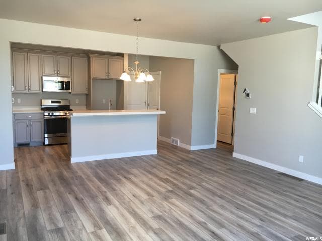 Photo - 1044 W Narrows Ln