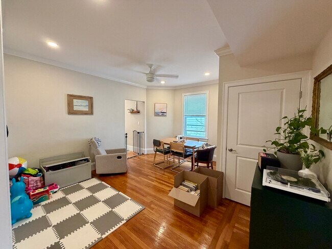 Photo - 10 Dighton St Unit 2