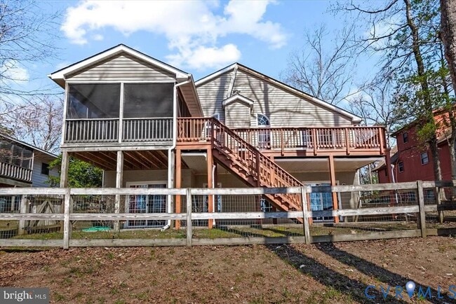 Building Photo - 686 Lake Caroline Dr