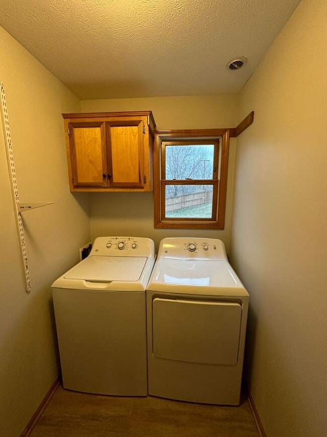 Photo - 904 Vos St Unidad 904