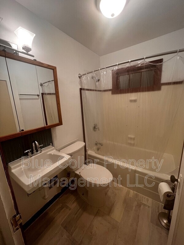 Photo - 213 Locust St