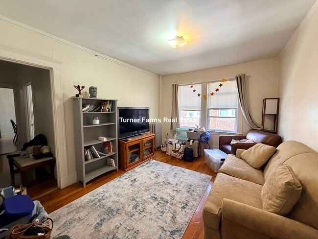 Building Photo - 155R Summer St Unit 9