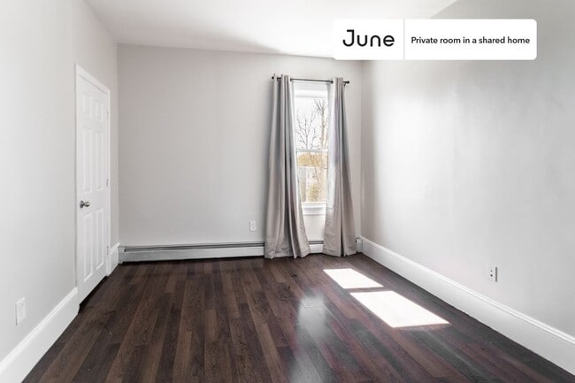 Photo - Room in Shared 4 bed/1.5 bath home Unidad C