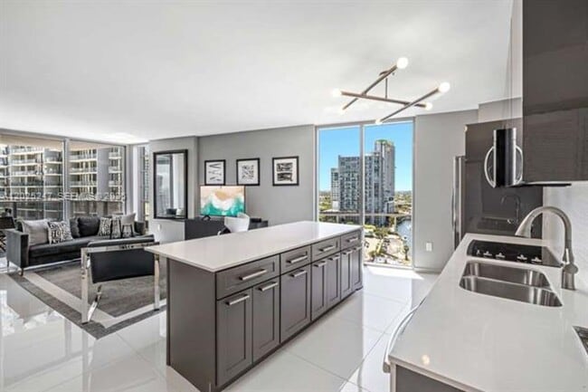 Photo - 31 SE 6th St Unit 31 SE 6th St # 2101