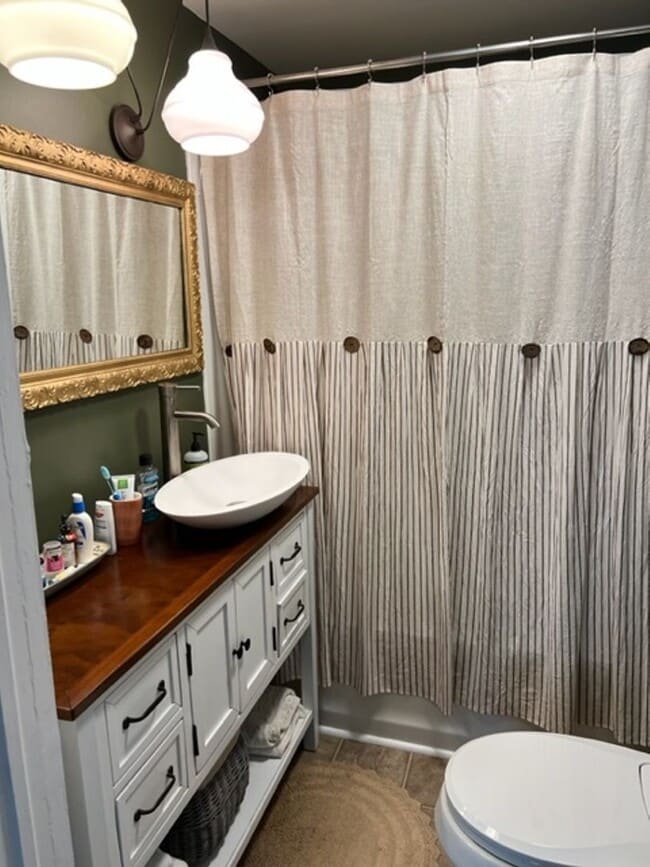 Photo - 208 N Lewis St Unidad A