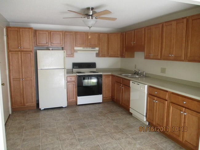 Photo - Salisbury Green