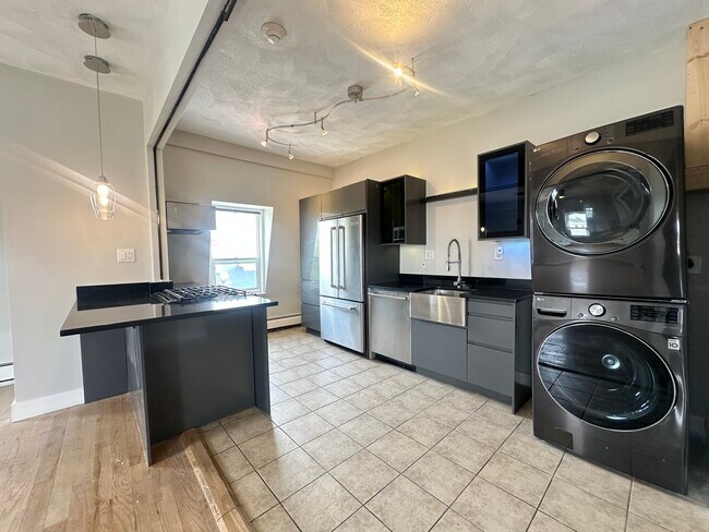 Photo - 253 Federal St Unit 3