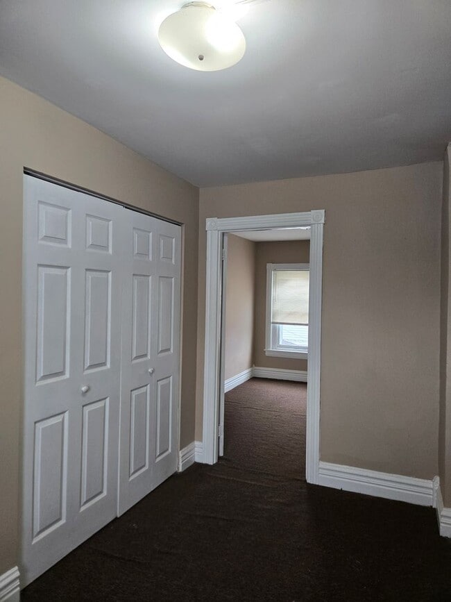 Photo - 409 N Refwal St