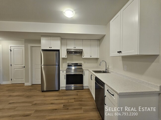 Photo - 46058 Bonny Ave