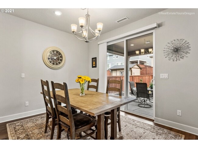 Photo - Stunning 3BD Home in Ridgefield!  Gourmet Kitchen & High End Finishes!
