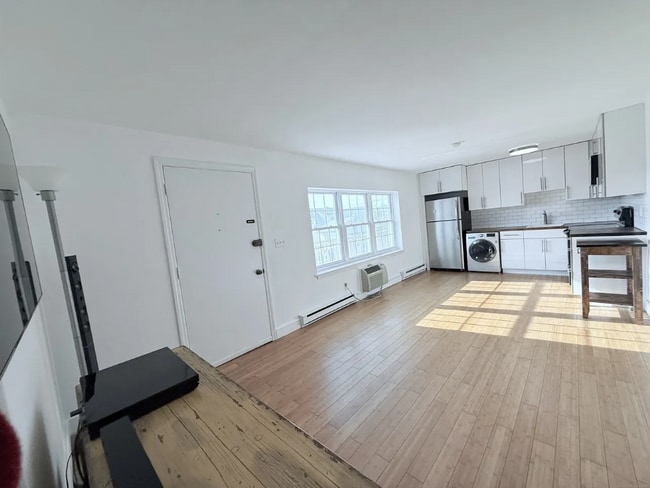 Photo - 8 Wardwell St