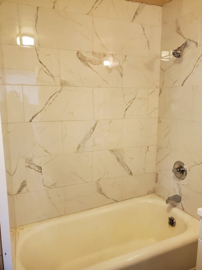 Photo - 410 N Corona St Unit A