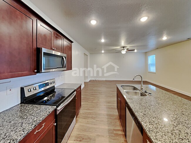 Photo - 2343 Buckskin Way