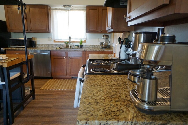 Gorgeous Granite - 2113 S Main St Apartamentos