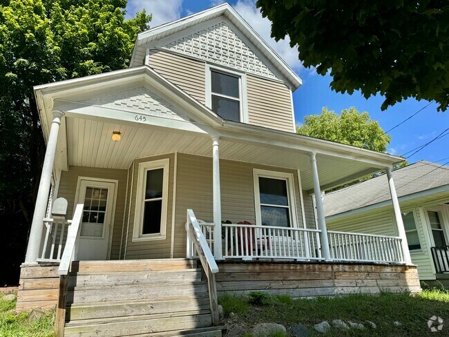 Building Photo - 645 Jackson St NW Rental