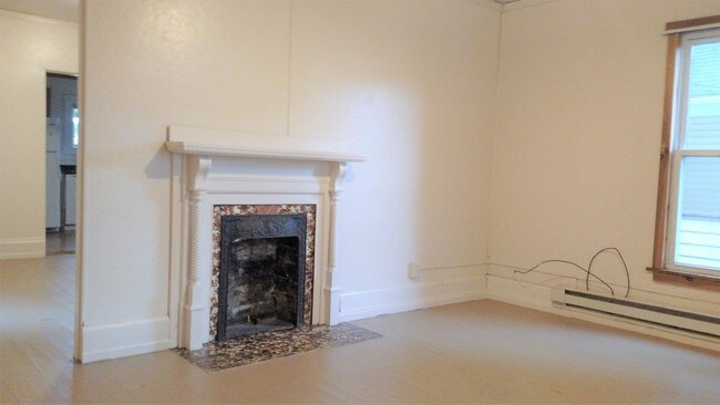 Photo - 44 S Shafer St