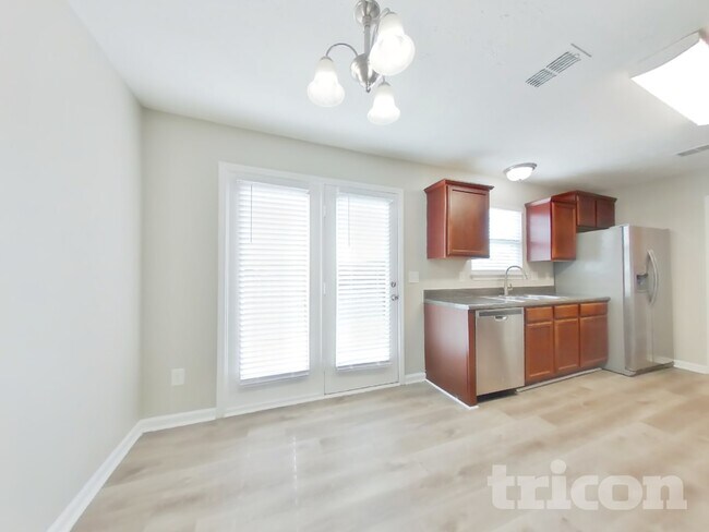 1301 Rainglen Cove