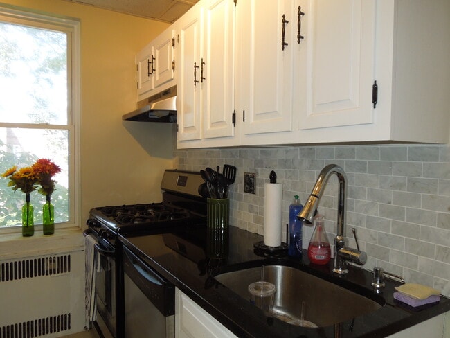 Photo - 70 Strawberry Hill Ave