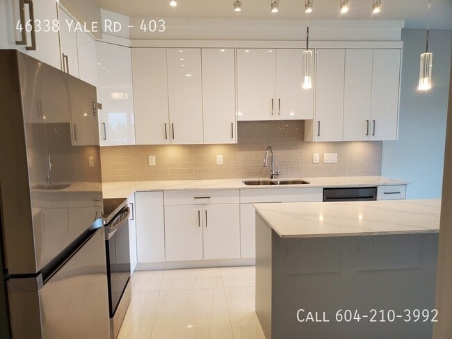 Building Photo - 4th Floor 1 Bedroom Condo at Yaletown Living Unit 403