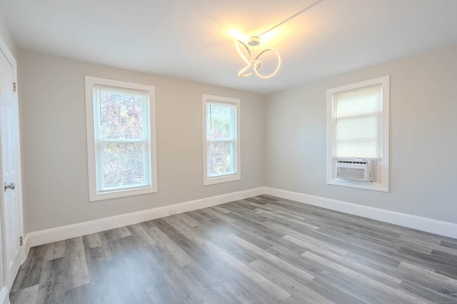 Photo - 37 Quintard Ave Unit 2