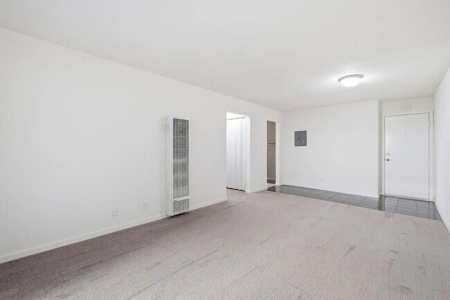 Photo - 1660 Laguna St Unit APT D