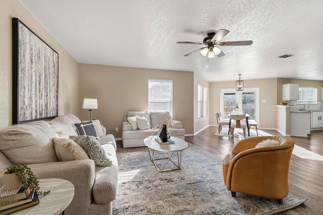 1412 Prairie Rock