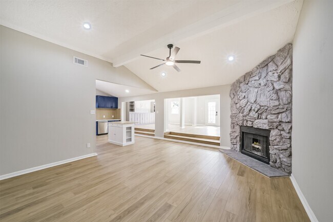 Photo - 10826 Thorncliff Dr