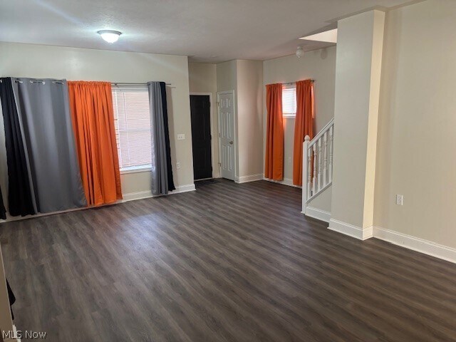 Photo - 844 Royal Rd