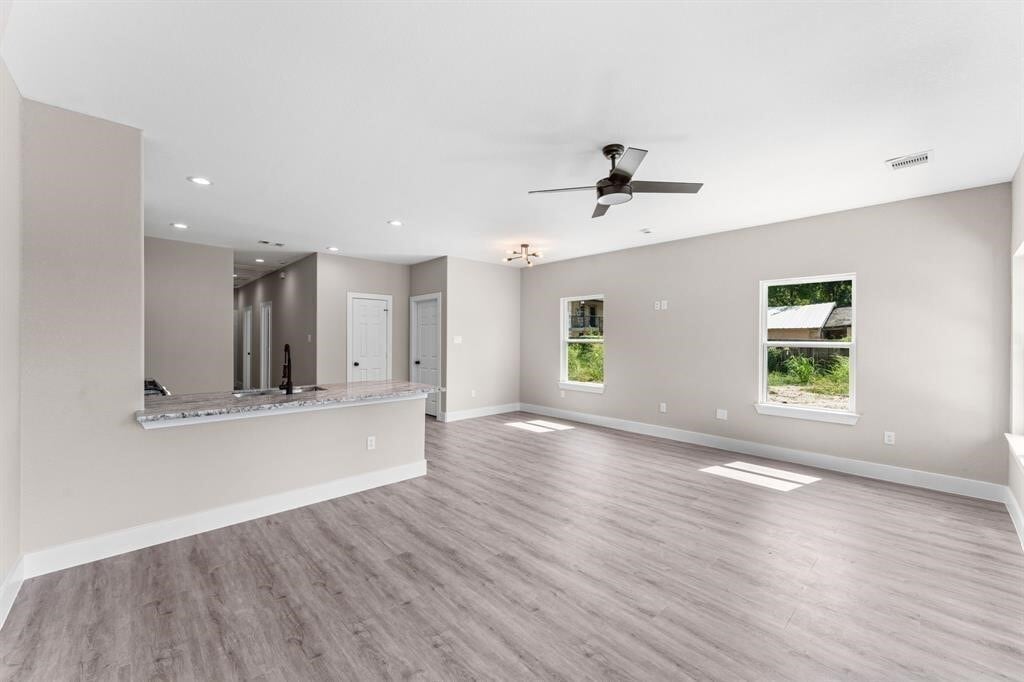 Photo - 7311 Sandra St