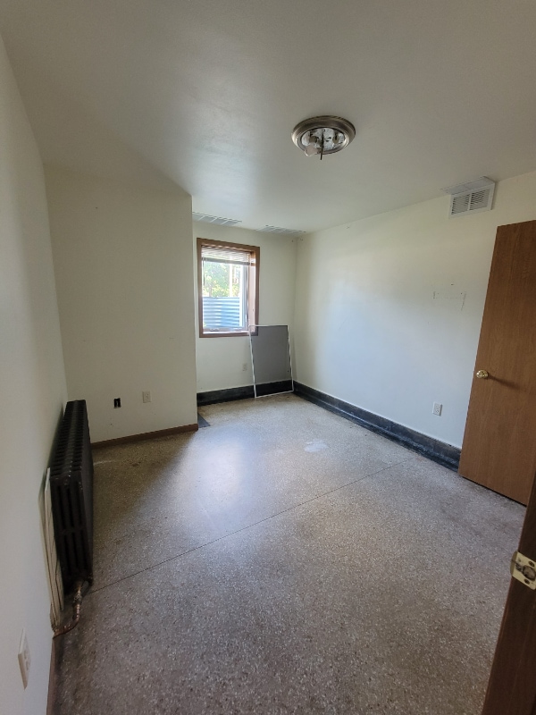79 W Broadway St