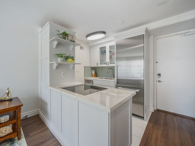 Photo - Upgraded Fully Furnished 1 bedroom ALL utilities included!