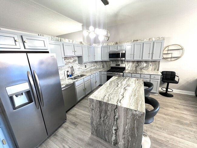 Photo - 3630 N Harlem Ave Unidad Rental411