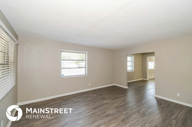 Photo - 6238 Green Pine Ln