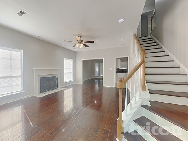 Photo - 404 Marcella Dr