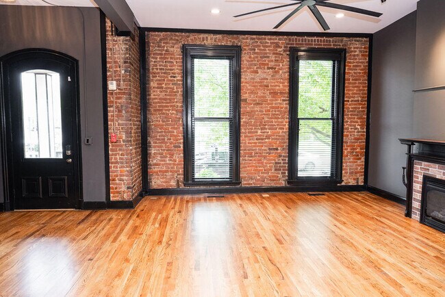 Photo - 275 S Limestone Unit 150