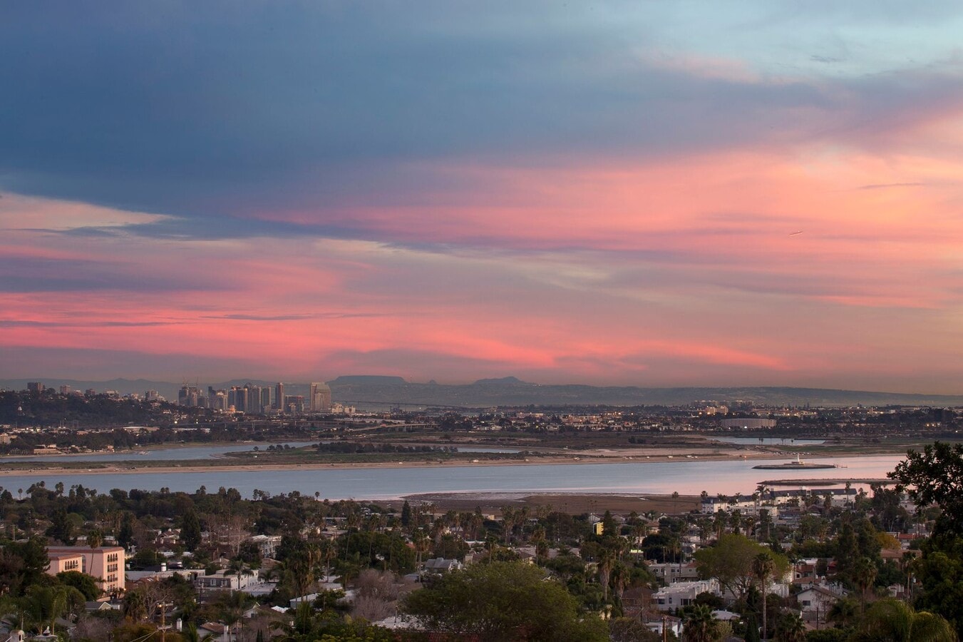 Photo - 3BR Townhouse in the Heart of Pacific Beac...