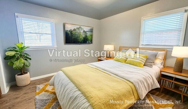 Photo - 2806 60th St