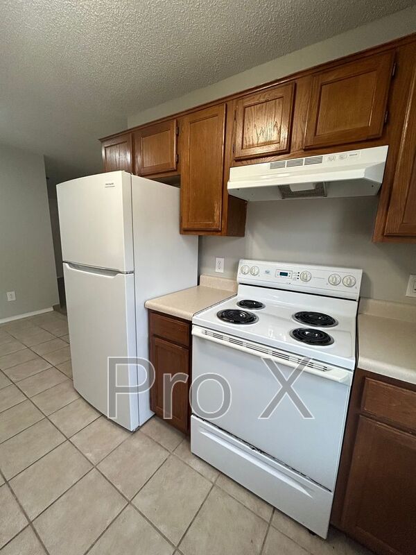 Photo - 3300 SW Landau Ct Unit Apt 1