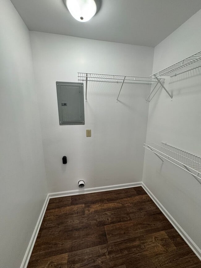 Photo - 1581 Roberts Rd