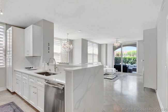 3606 S Ocean Blvd Unidad 108